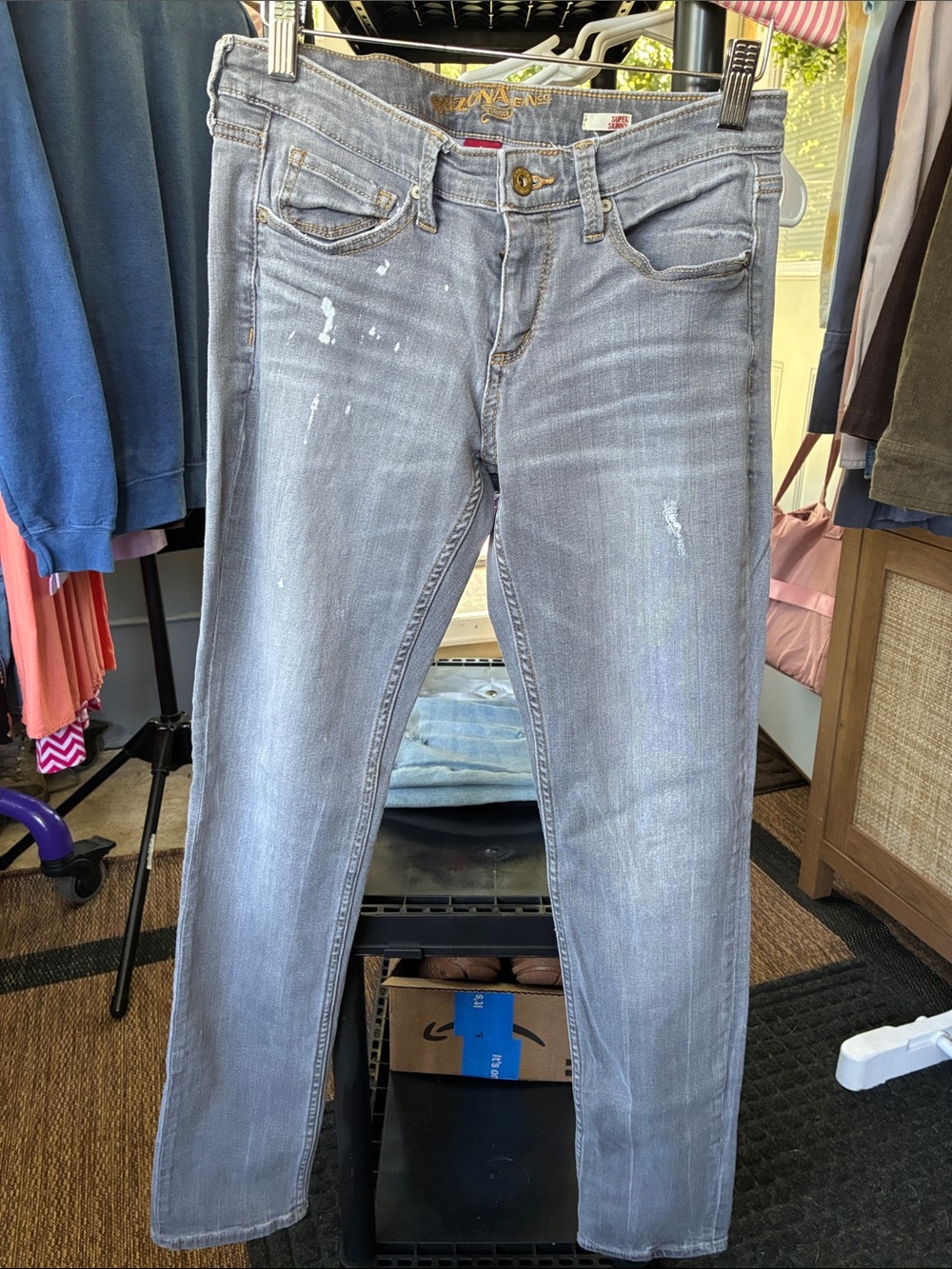 Women’s Light Gray Slim Straight Arizona Jeans